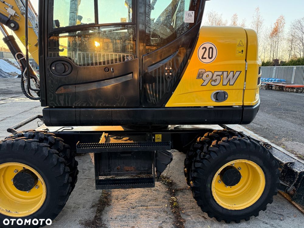 Yanmar Koparka kołowa B95W - 22