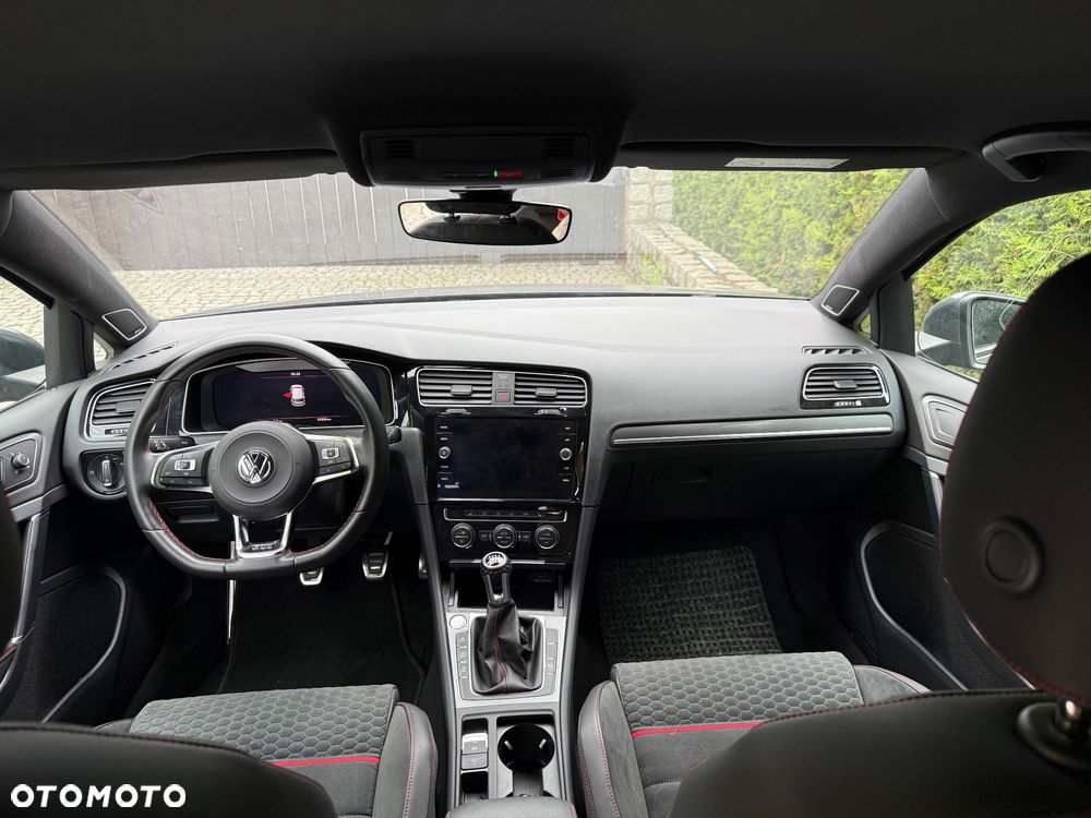 Volkswagen Golf - 20