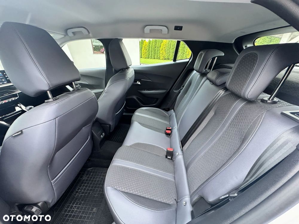 Peugeot 2008 PureTech 130 Allure - 19