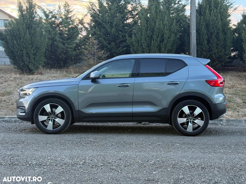 Volvo XC 40 D4 AWD Geartronic Momentum Pro - 33