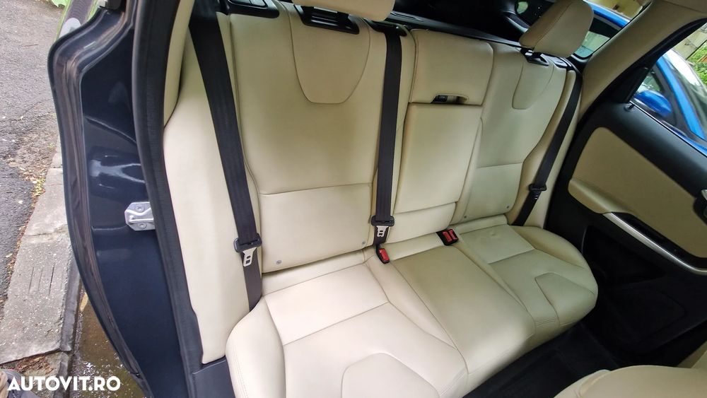 Volvo XC 60 - 8