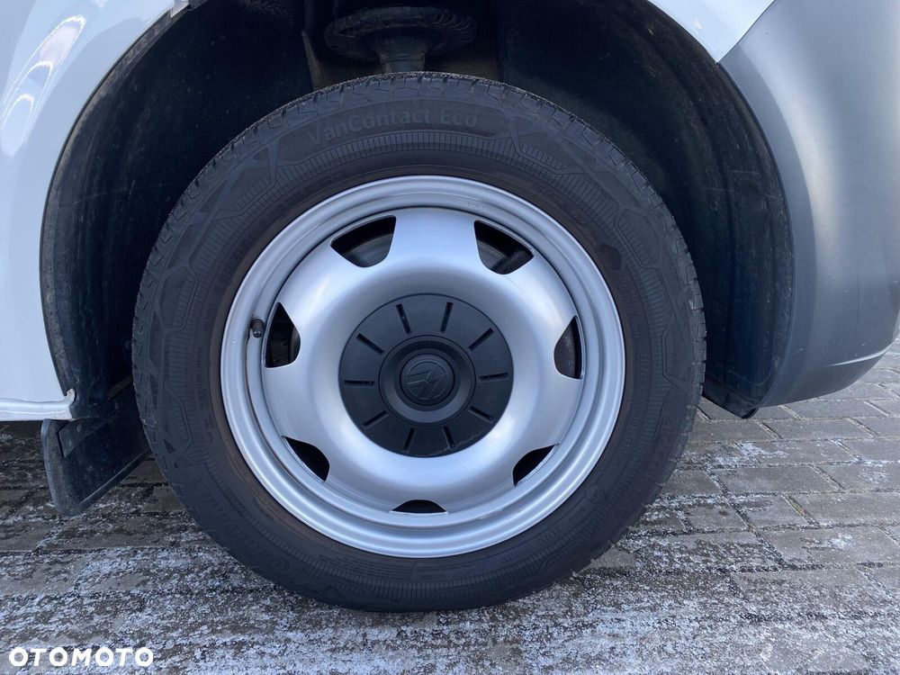 Volkswagen Transporter - 28