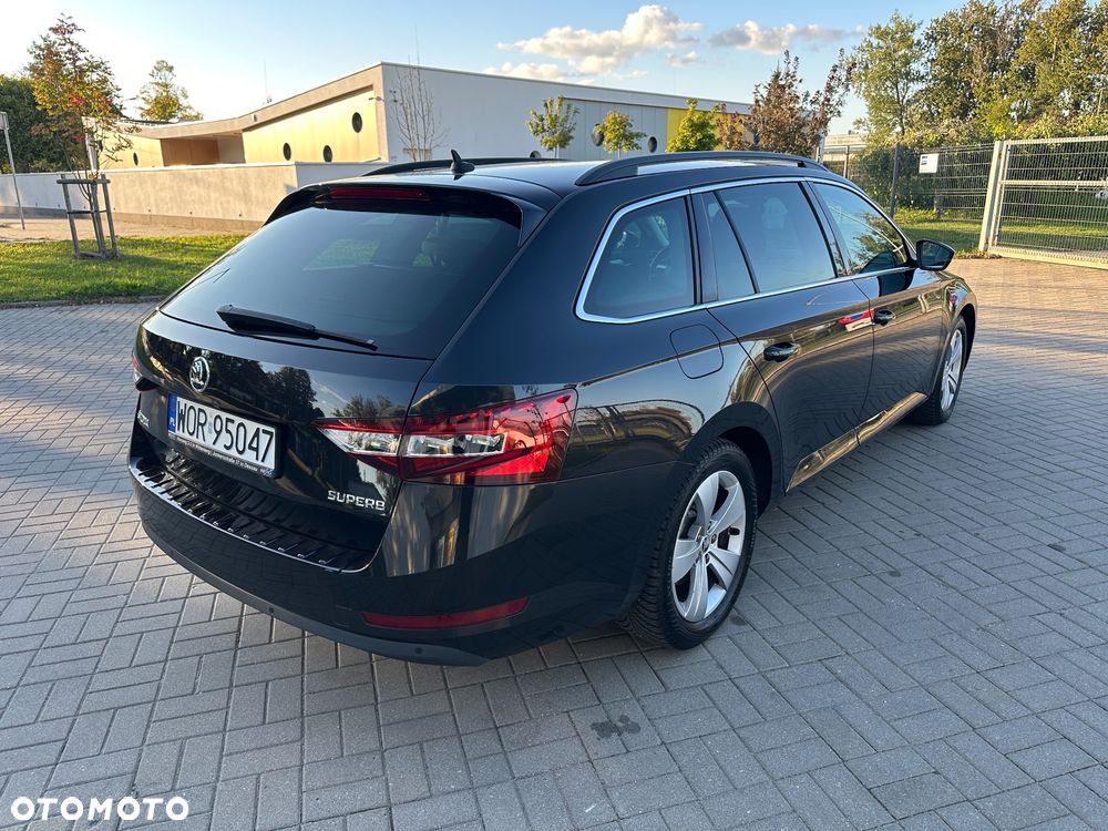 Skoda Superb 2.0 TDI DSG Ambition - 10