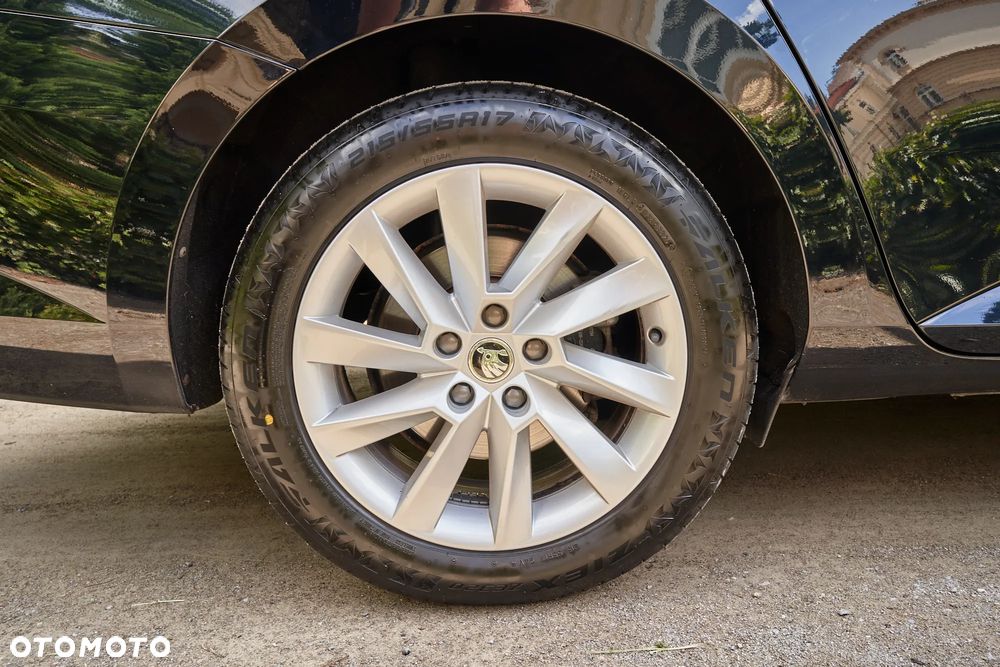 Skoda Superb 2.0 TDI SCR 4x4 Style DSG - 12