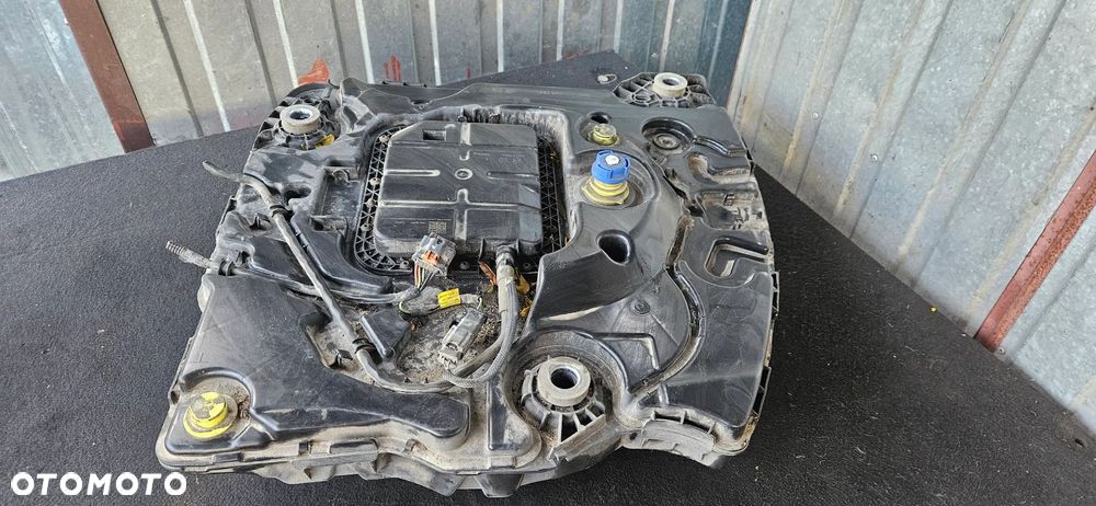 Zbiornik Adblue 9812914780 Peugeot 208 2008 Citroen C3 III C4 Cactus - 1