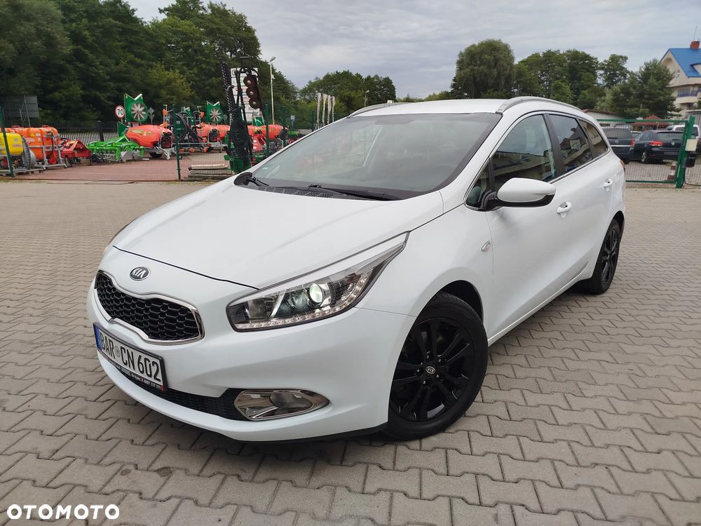 Kia Ceed 1.6 CRDi 128 Dream-Team Edition - 1