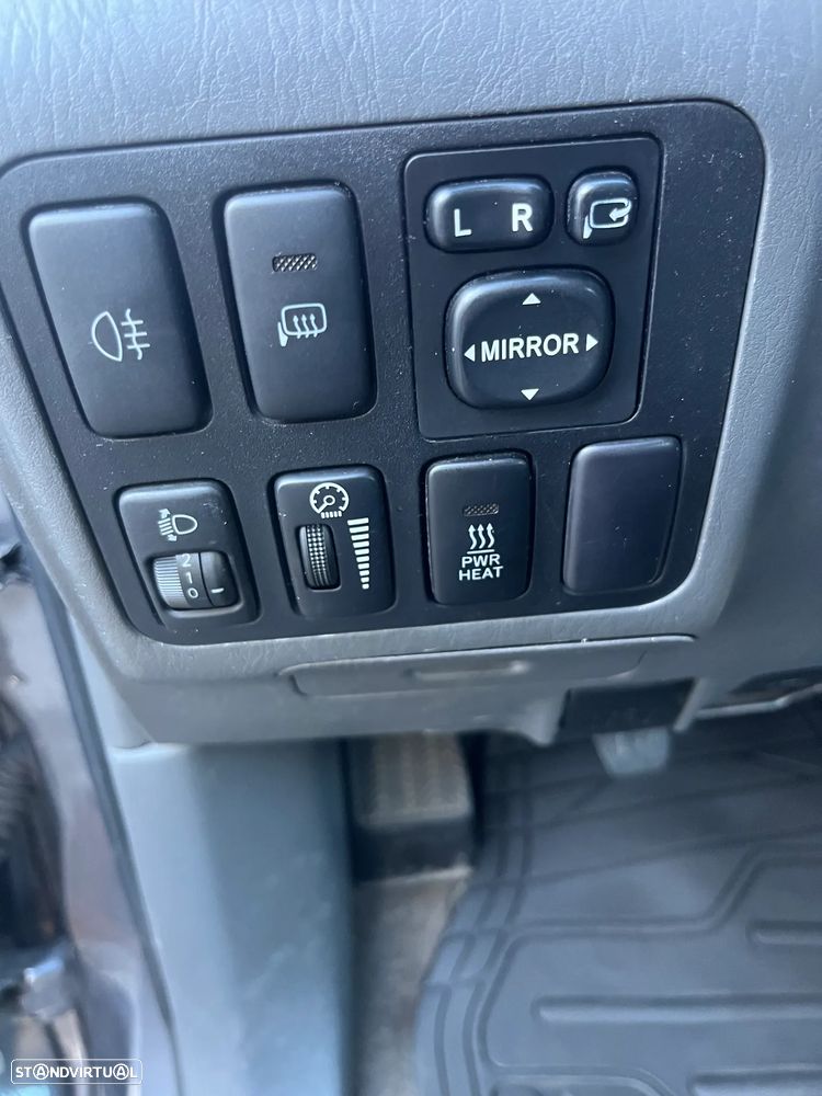 Toyota Land Cruiser Prado - 12