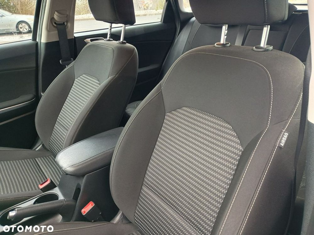 Kia Ceed 1.5 T-GDI M - 11