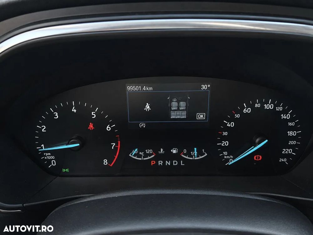 Ford Focus - 8
