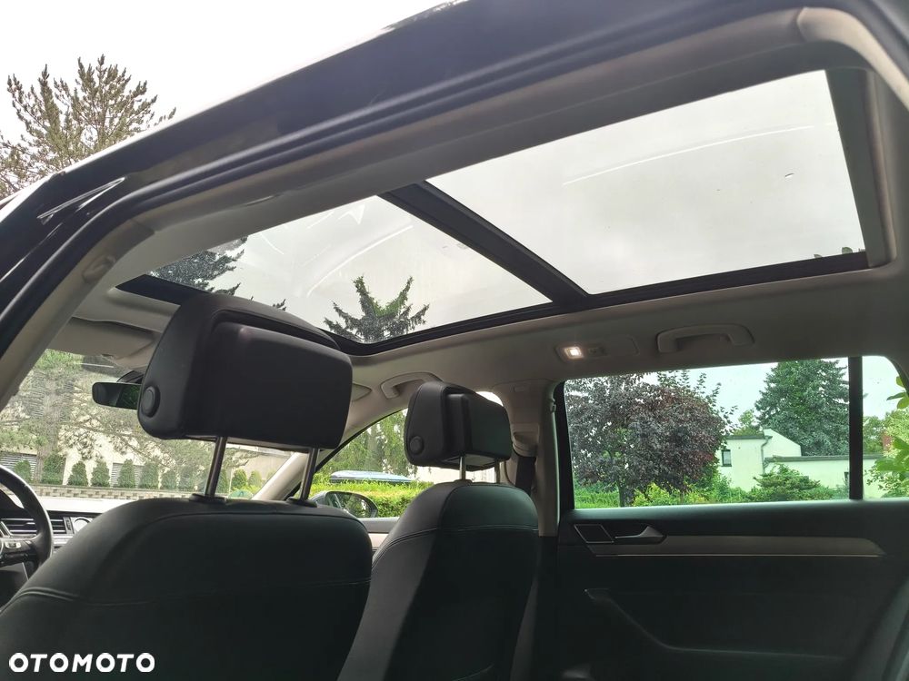 Volkswagen Passat - 22