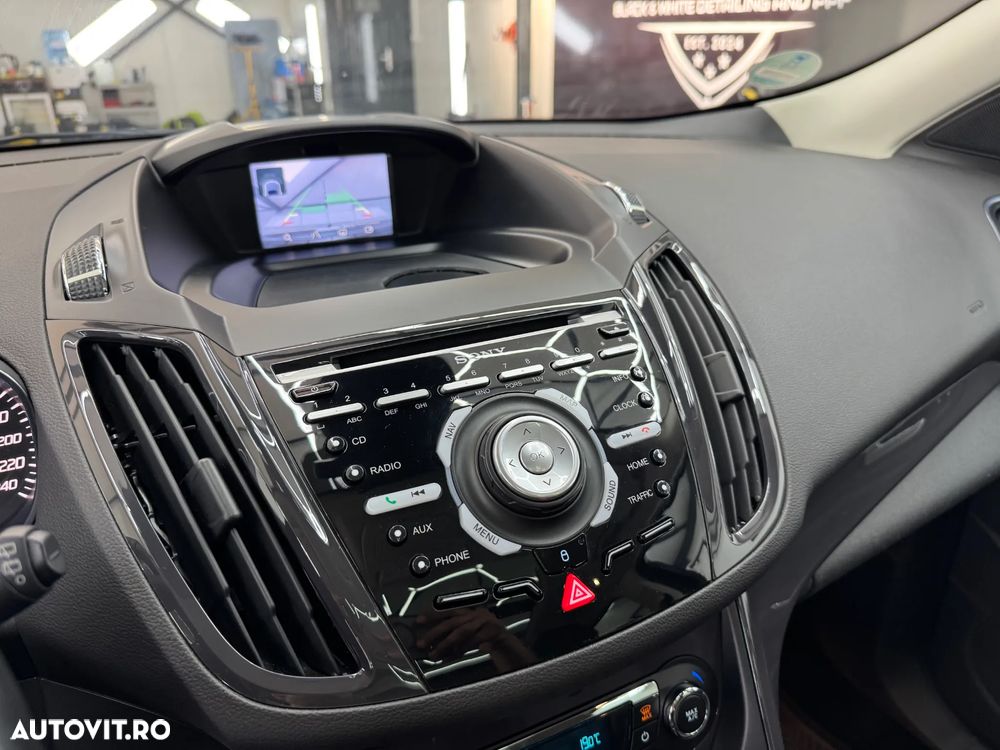 Ford Kuga 1.5 EcoBoost 4WD Titanium - 24