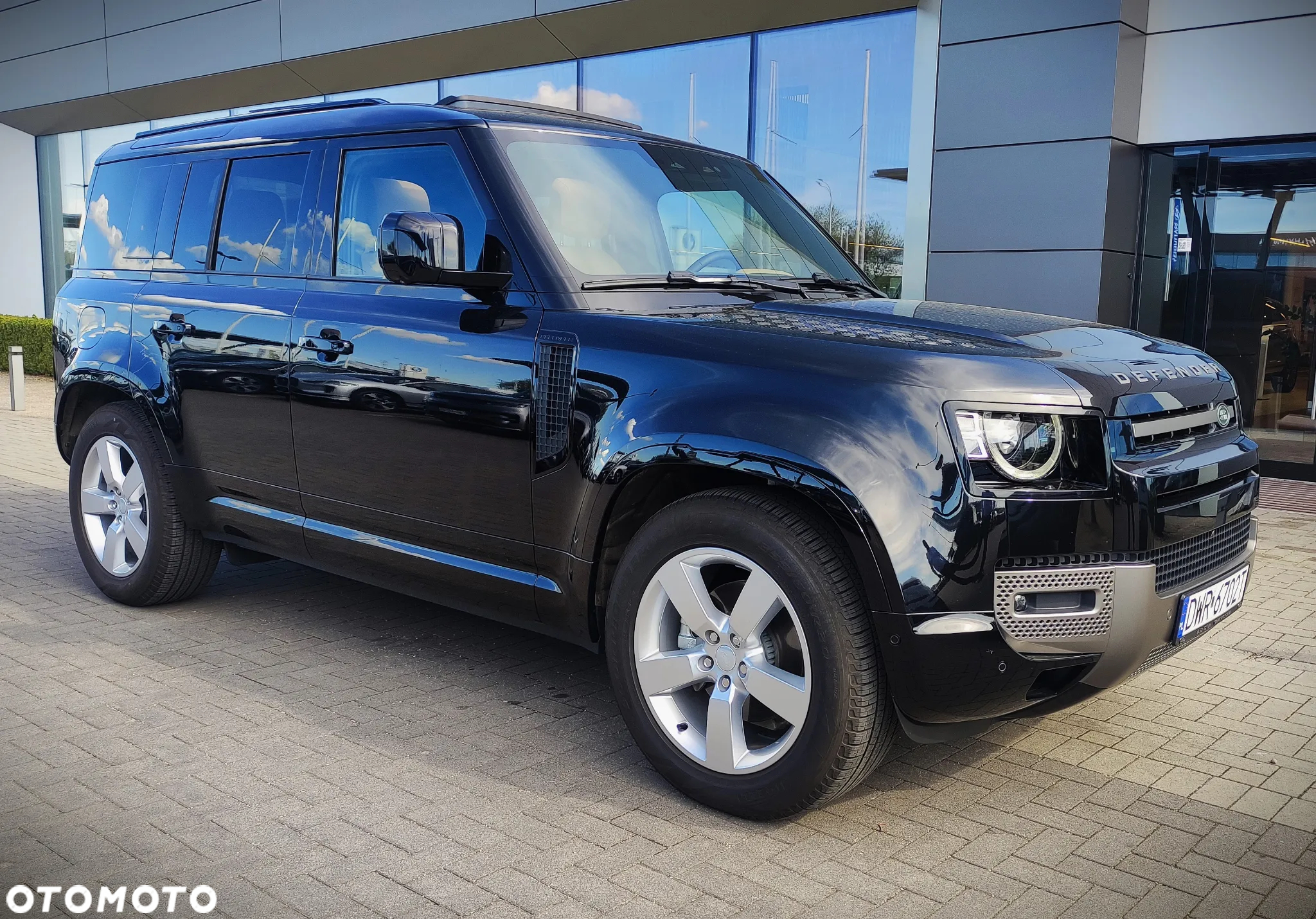 Land Rover Defender - 14