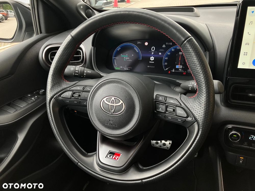 Toyota Yaris Hybrid 1.5 GR Sport - 24