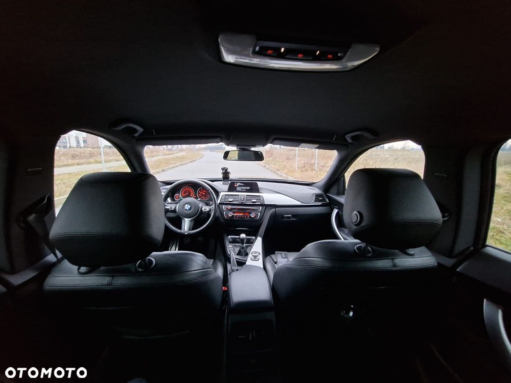 BMW Seria 3 320d Sport Line - 11