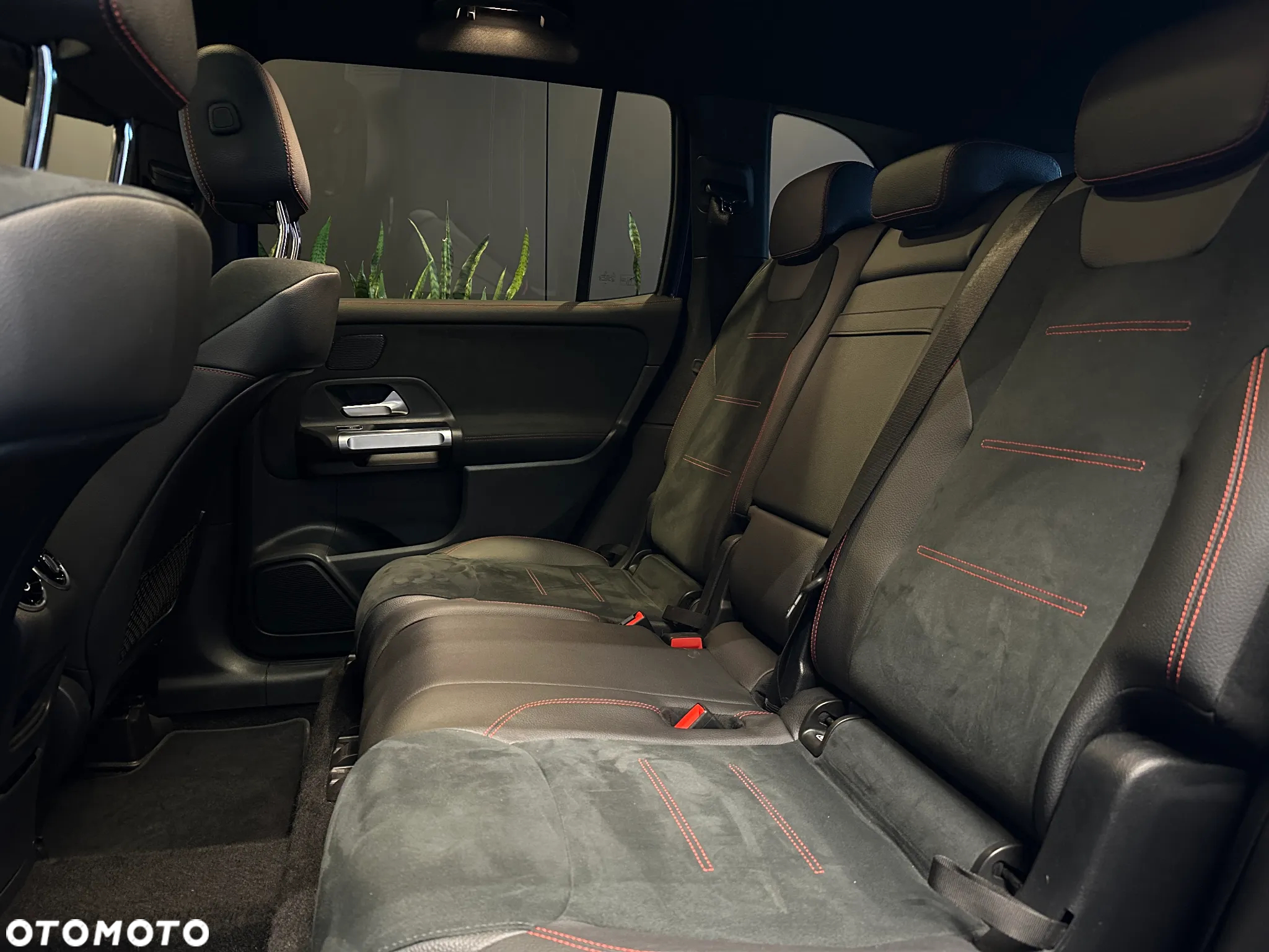 Mercedes-Benz GLB 200 d AMG Line 8G-DCT - 12