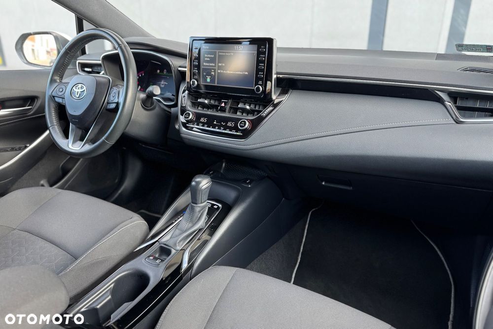 Toyota Corolla 1.8 Hybrid Comfort - 32
