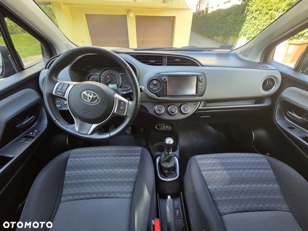 Toyota Yaris 1.33 Premium - 9