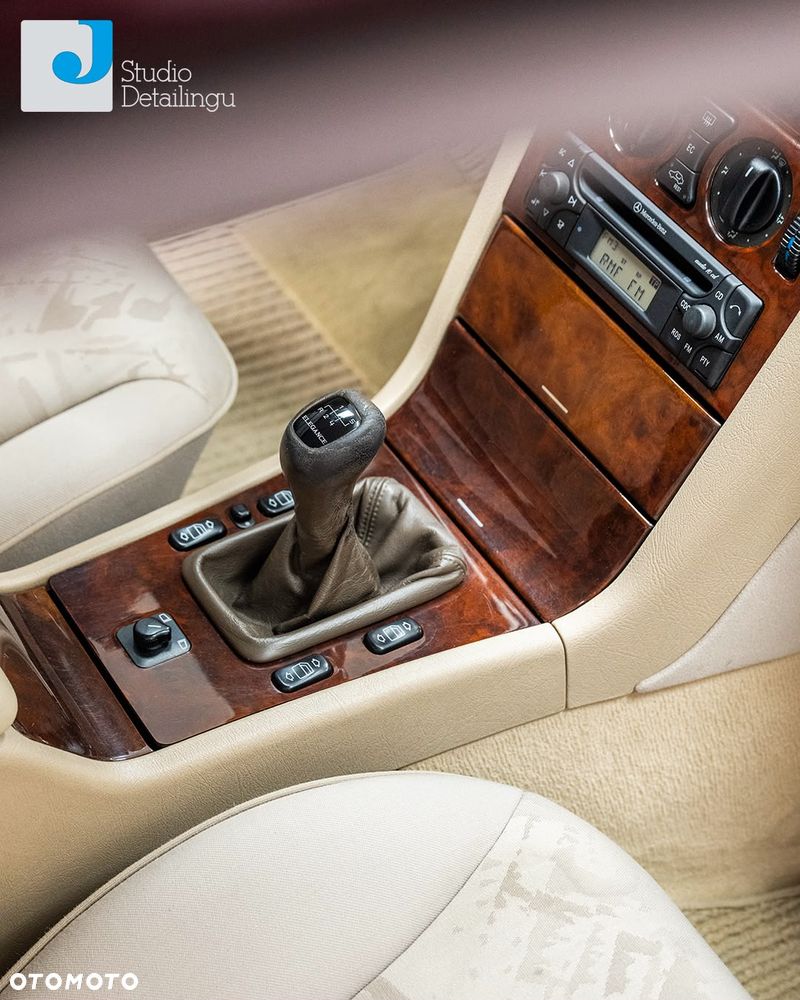 Mercedes-Benz Klasa E 200 Elegance - 19