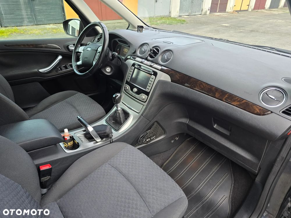 Ford Galaxy 2.2 TDCi Ghia - 15