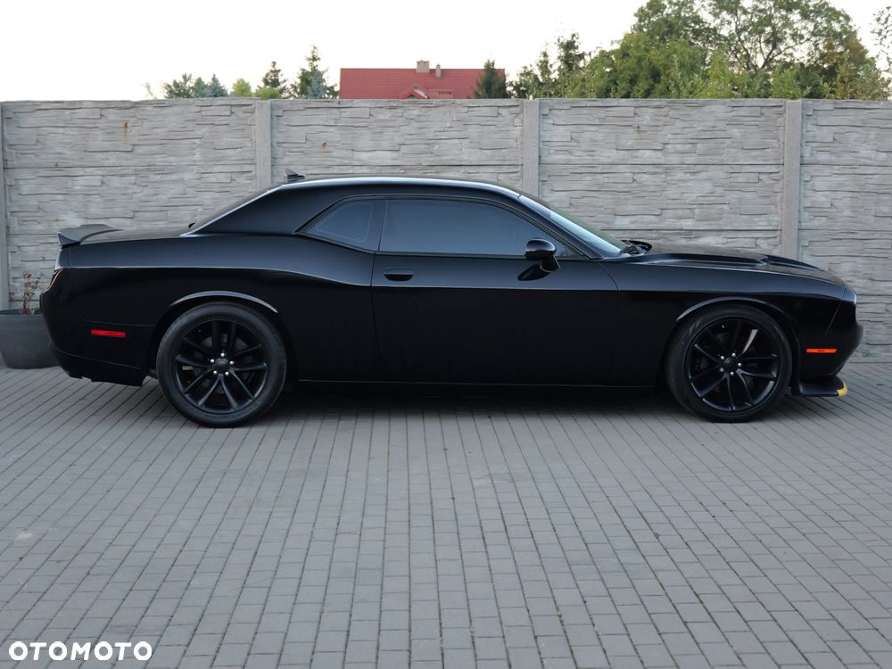 Dodge Challenger - 3