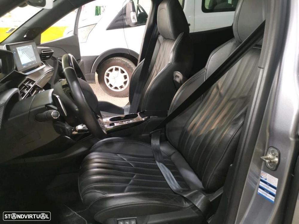 Peugeot 2008 1.5 BlueHDi GT Pack EAT8 - 3