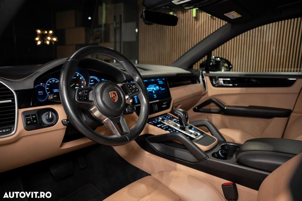 Porsche Cayenne Coupe - 19
