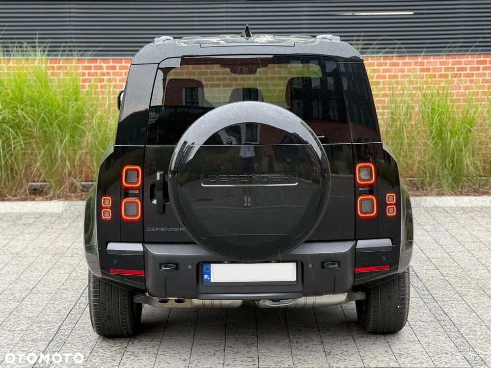 Land Rover Defender 3.0 D250 mHEV X-Dynamic SE - 5