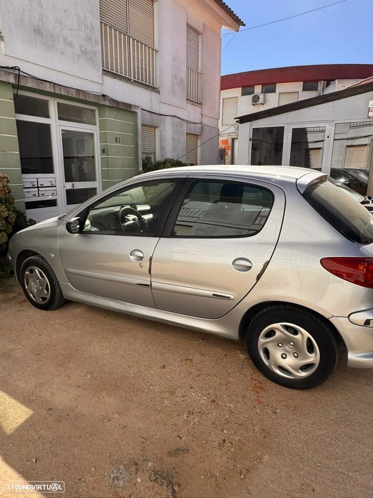 Peugeot 206