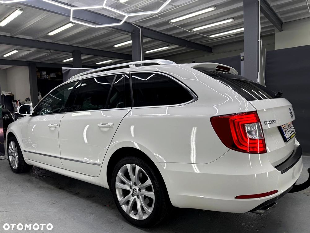 Skoda Superb 1.8 TSI Elegance DSG - 8