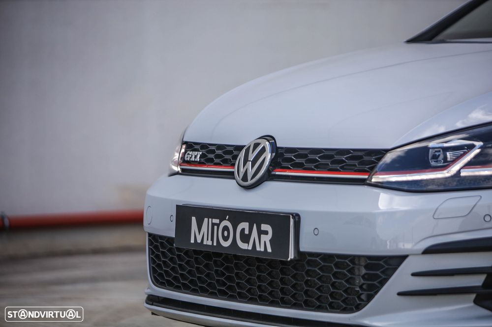 VW Golf GTI Performance BlueMotion DSG - 38