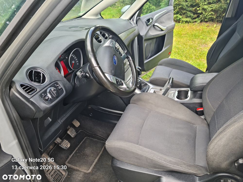Ford S-Max - 31