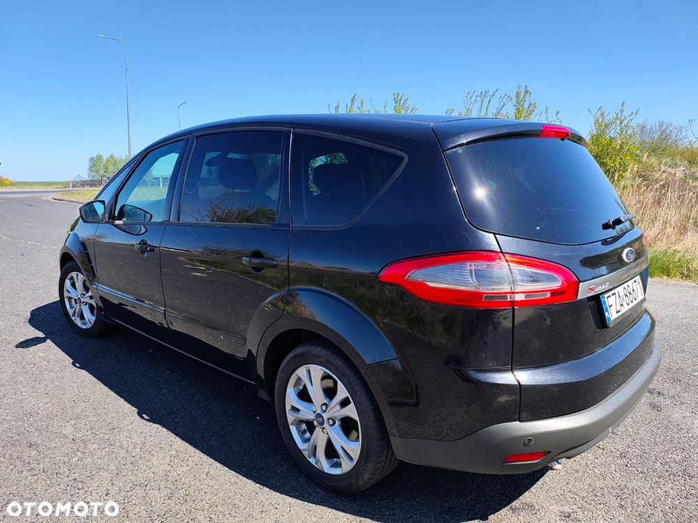 Ford S-Max - 9