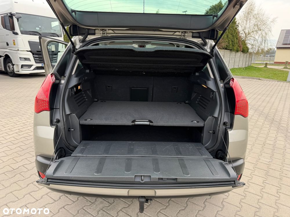 Peugeot 3008 HDi 115 Allure - 10