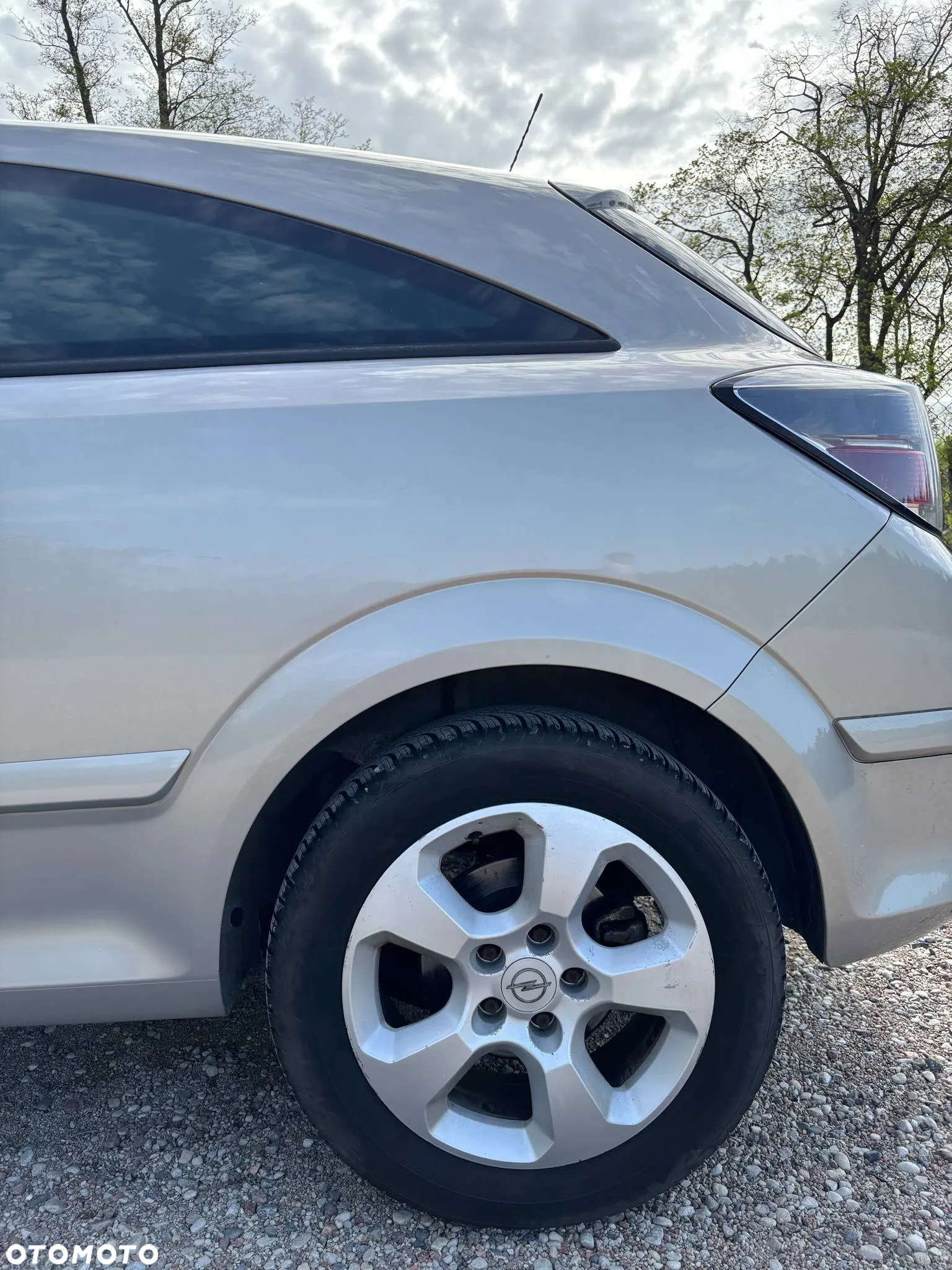 Opel Astra III GTC 1.6 Cosmo - 6
