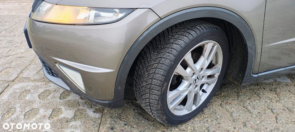 Honda Civic 1.8 Sport - 11