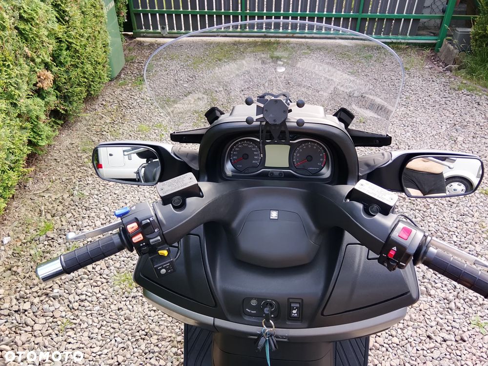 Suzuki Burgman - 8
