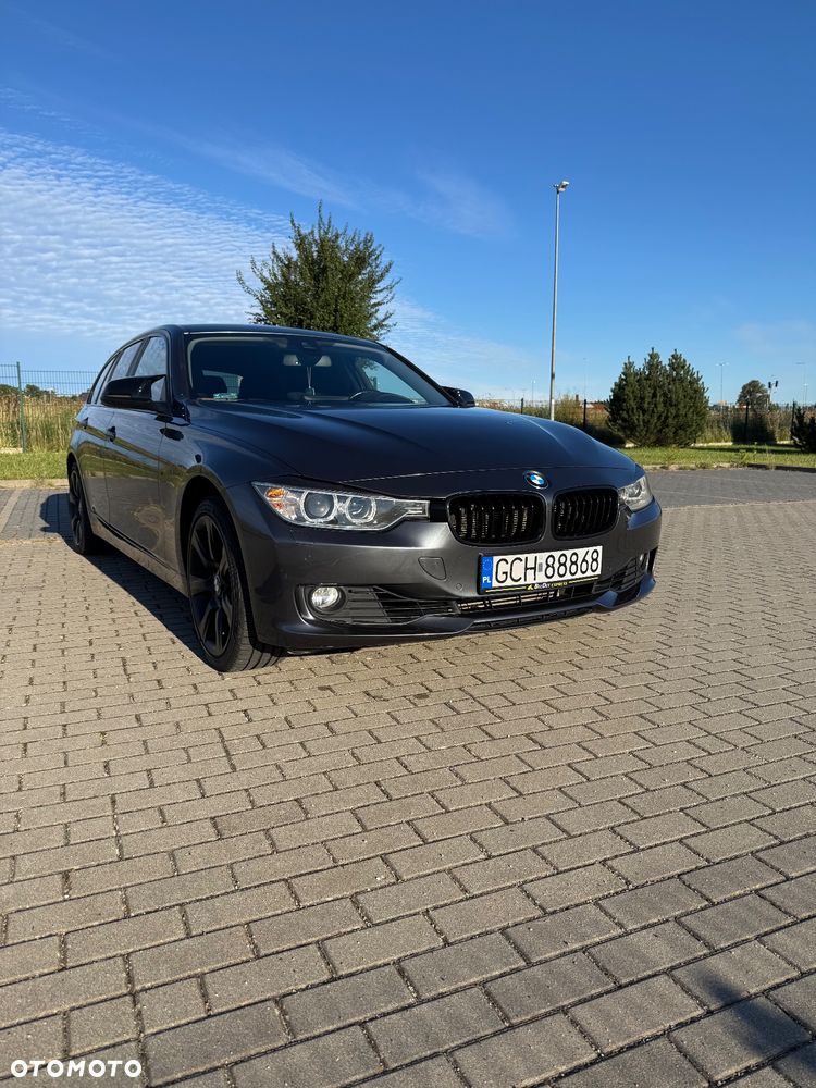 BMW Seria 3 328i Touring - 1