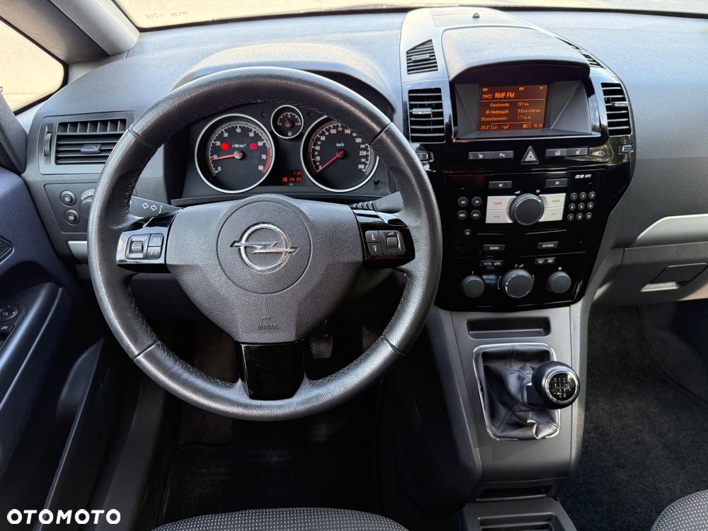 Opel Zafira 1.8 Cosmo - 21