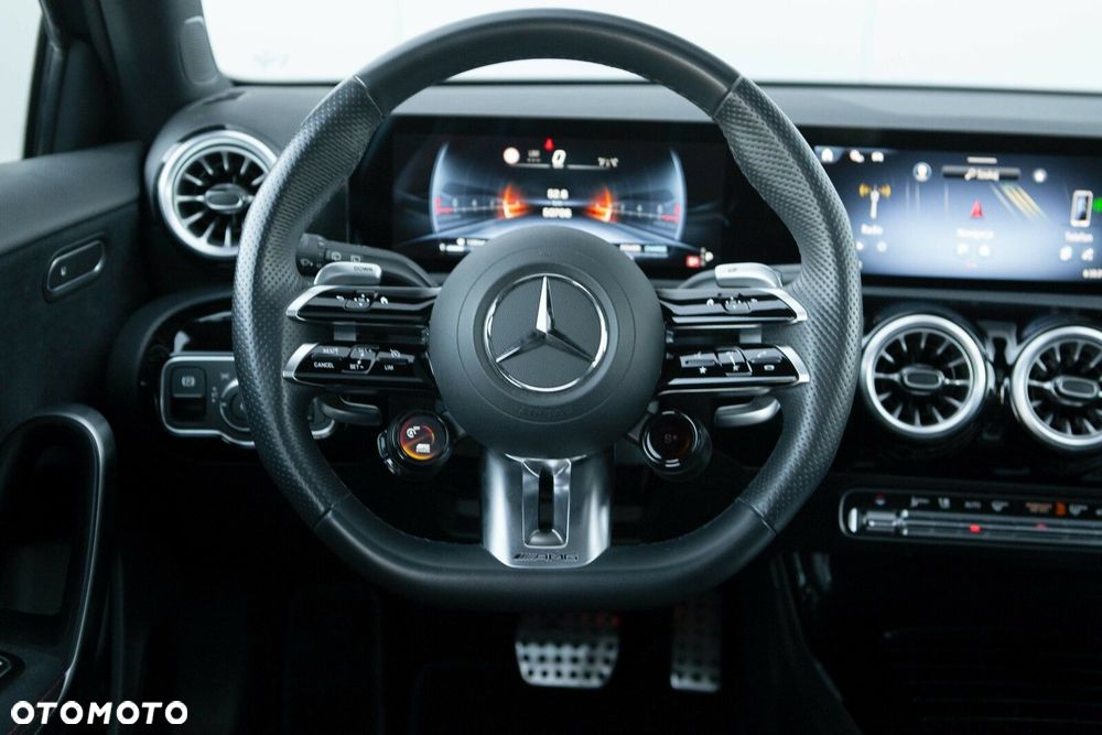 Mercedes-Benz Klasa A 35 AMG 4-Matic 7G-DCT - 24