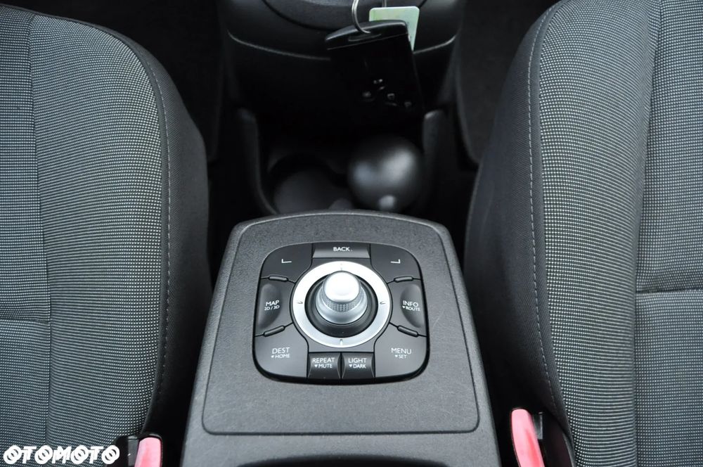 Renault Scenic 1.6 16V 110 Dynamique - 15