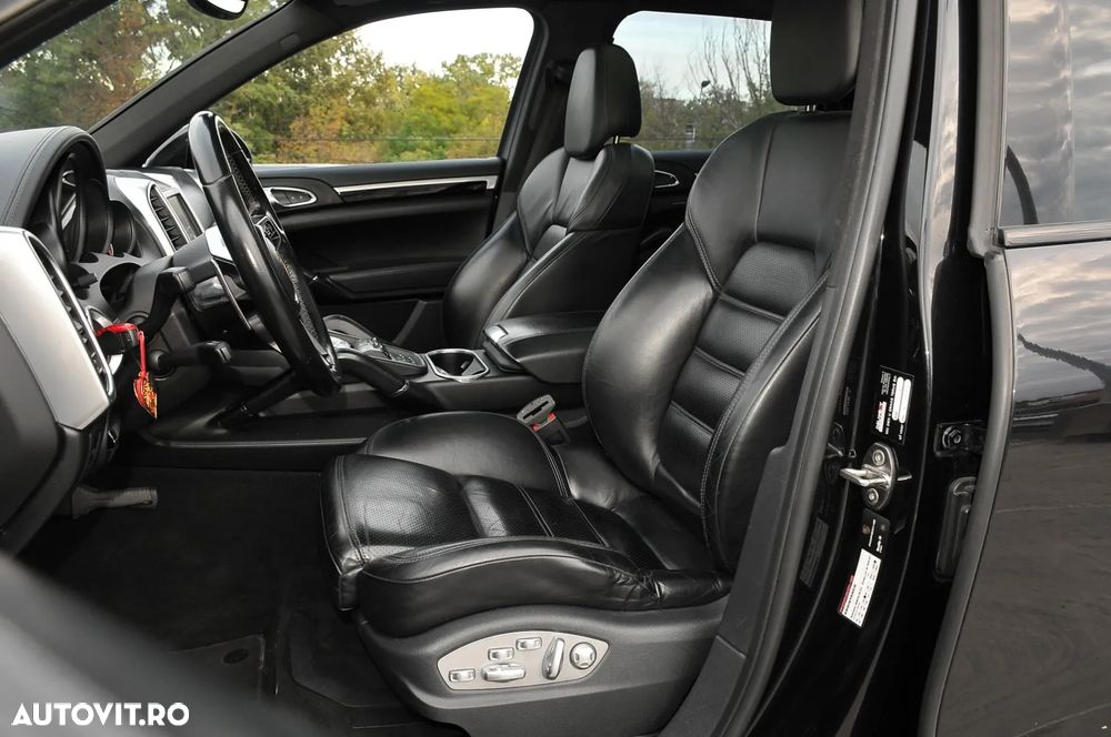 Porsche Cayenne 3.0 L - 13