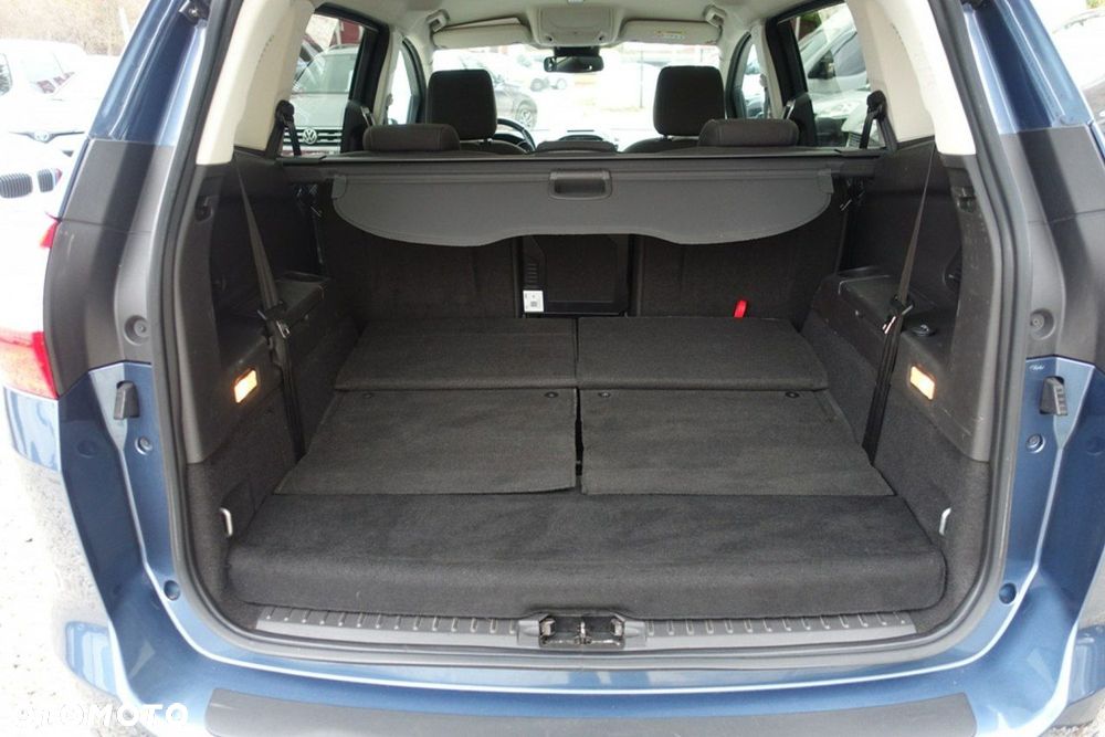 Ford Grand C-MAX - 11