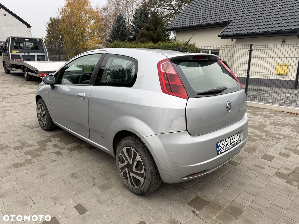 Fiat Grande Punto - 4