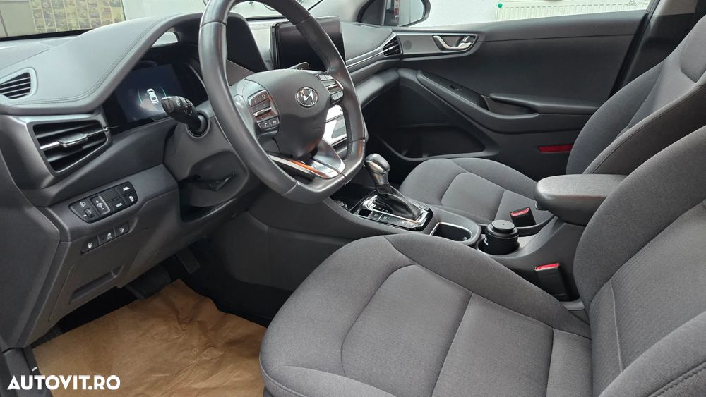 Hyundai IONIQ Plug-in-Hybrid 1.6 GDI Style - 17