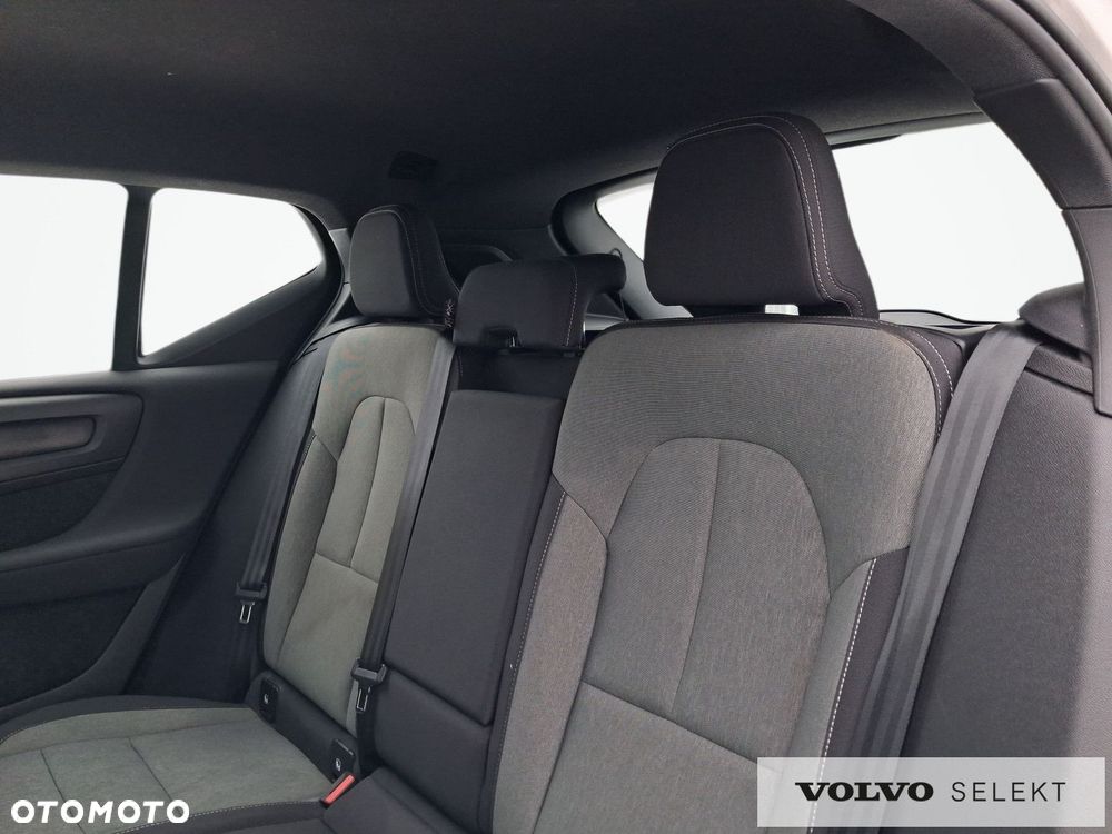Volvo XC 40 - 24