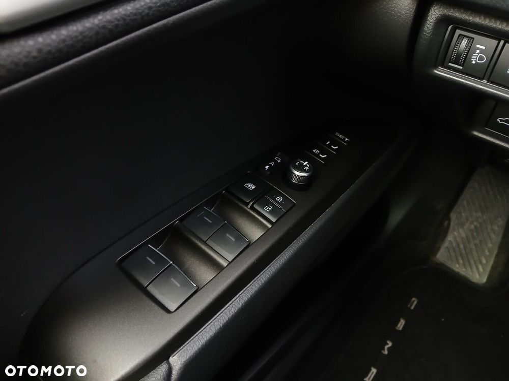 Toyota Camry - 26