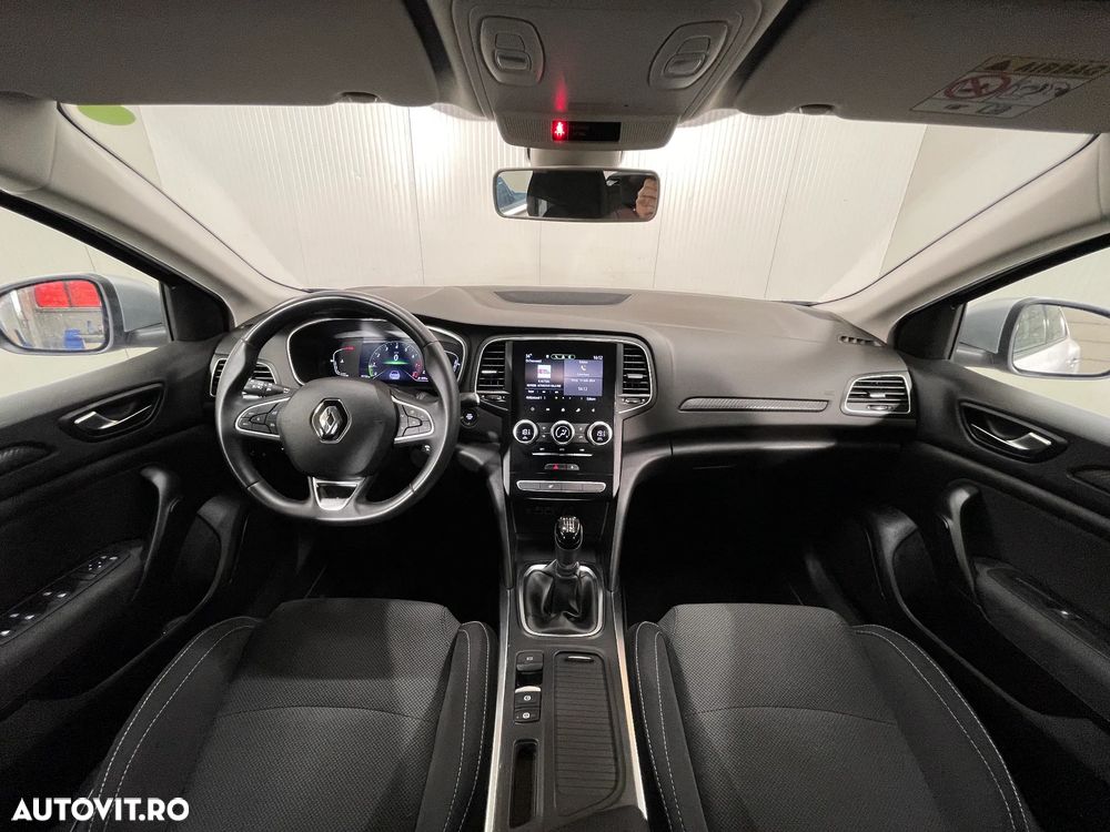 Renault Megane TCe 140 GPF Equilibre - 8