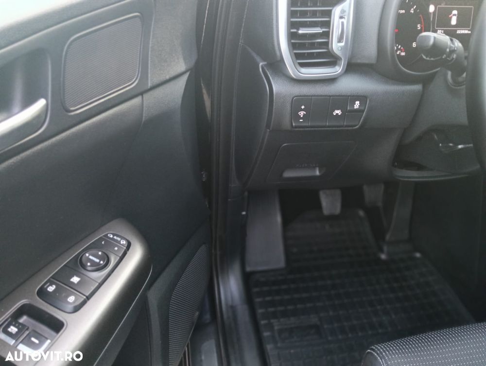 Kia Sportage 1.7 CRDI 2WD Vision - 22