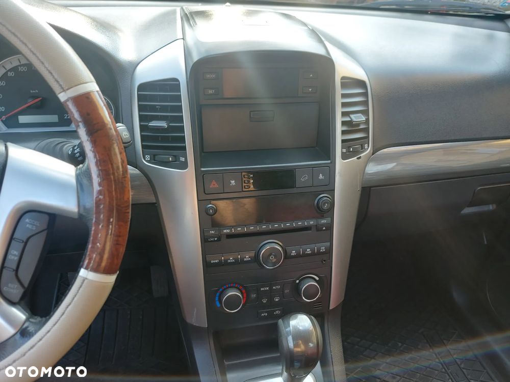 Chevrolet Captiva - 22