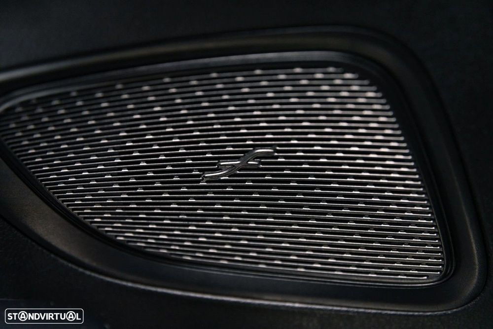 Mercedes-Benz C 300 e AMG Line - 41
